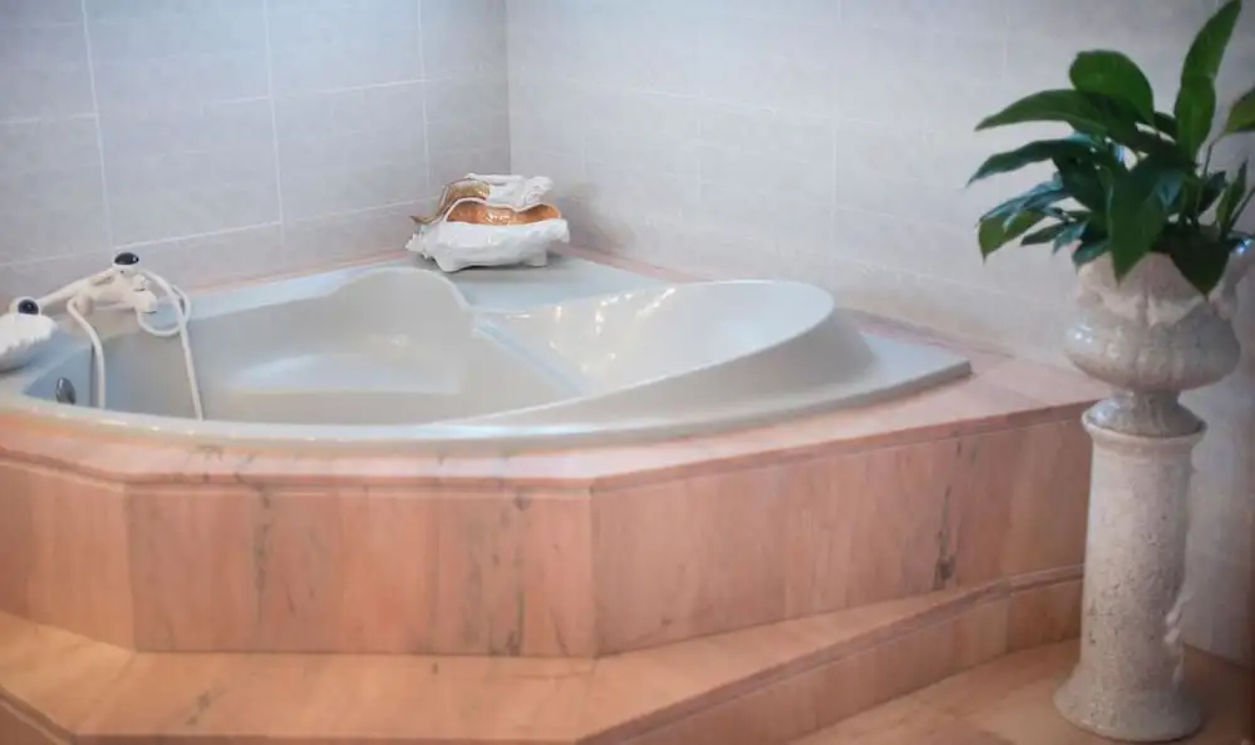 Gallery Villa 650M from the Beach (R81)