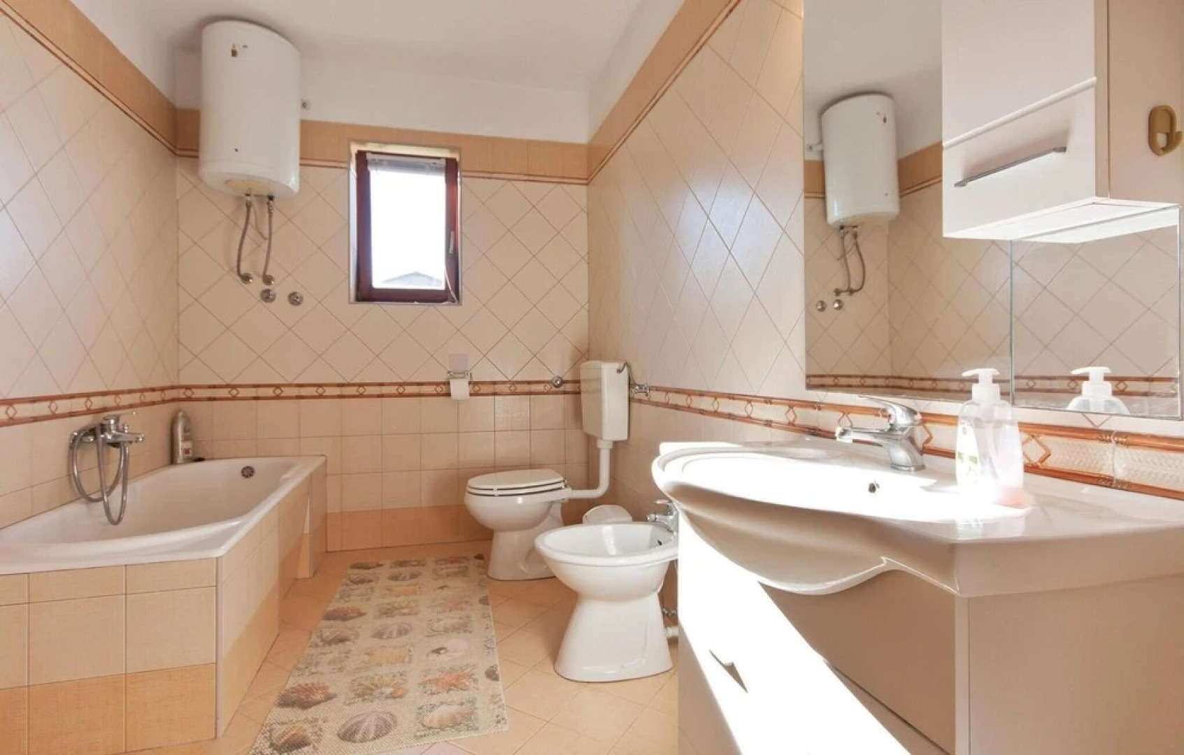 Awesome Home in Pula with Hot Tub, WiFi & 5 Bedrooms