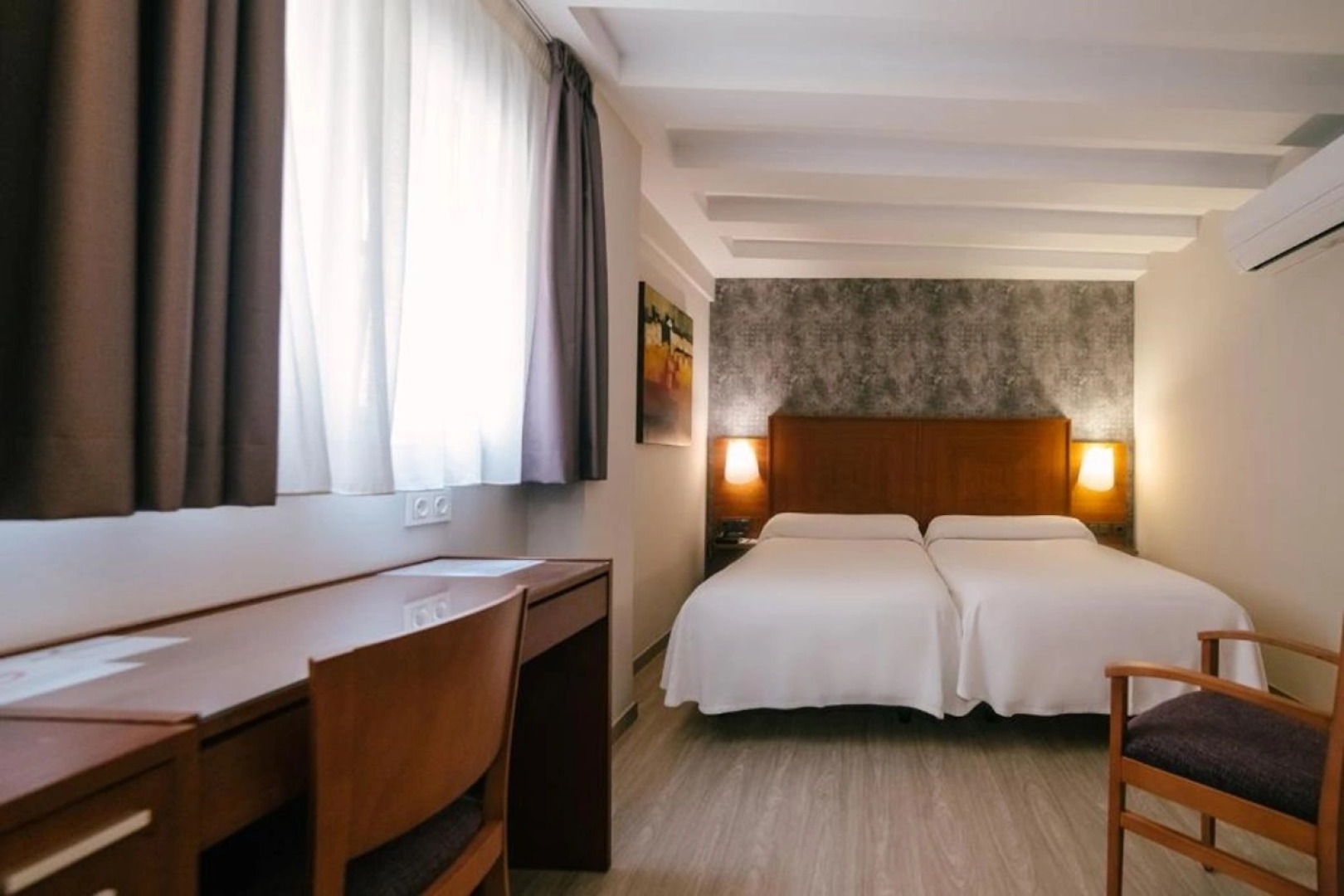 Torreluz Centro Hotel