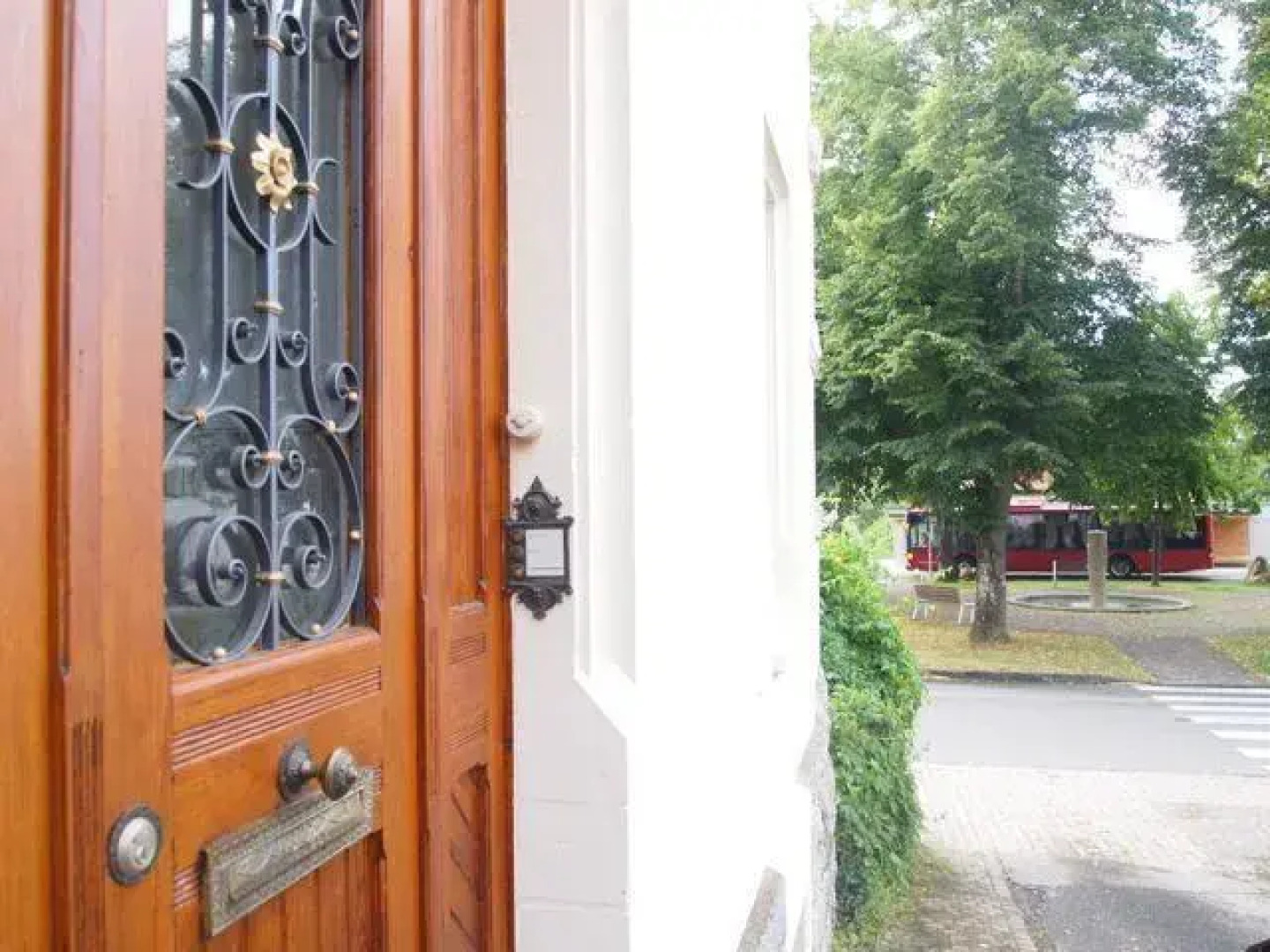 Stilvolle Wohnung mit Garten