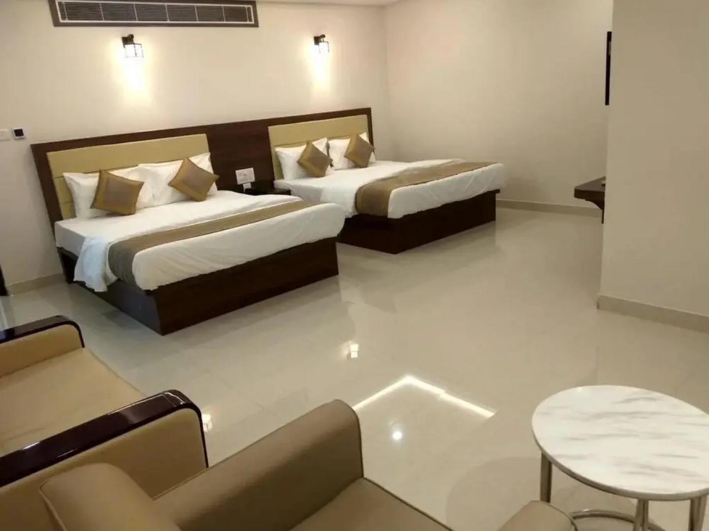 Hotel Ambika International Byndoor