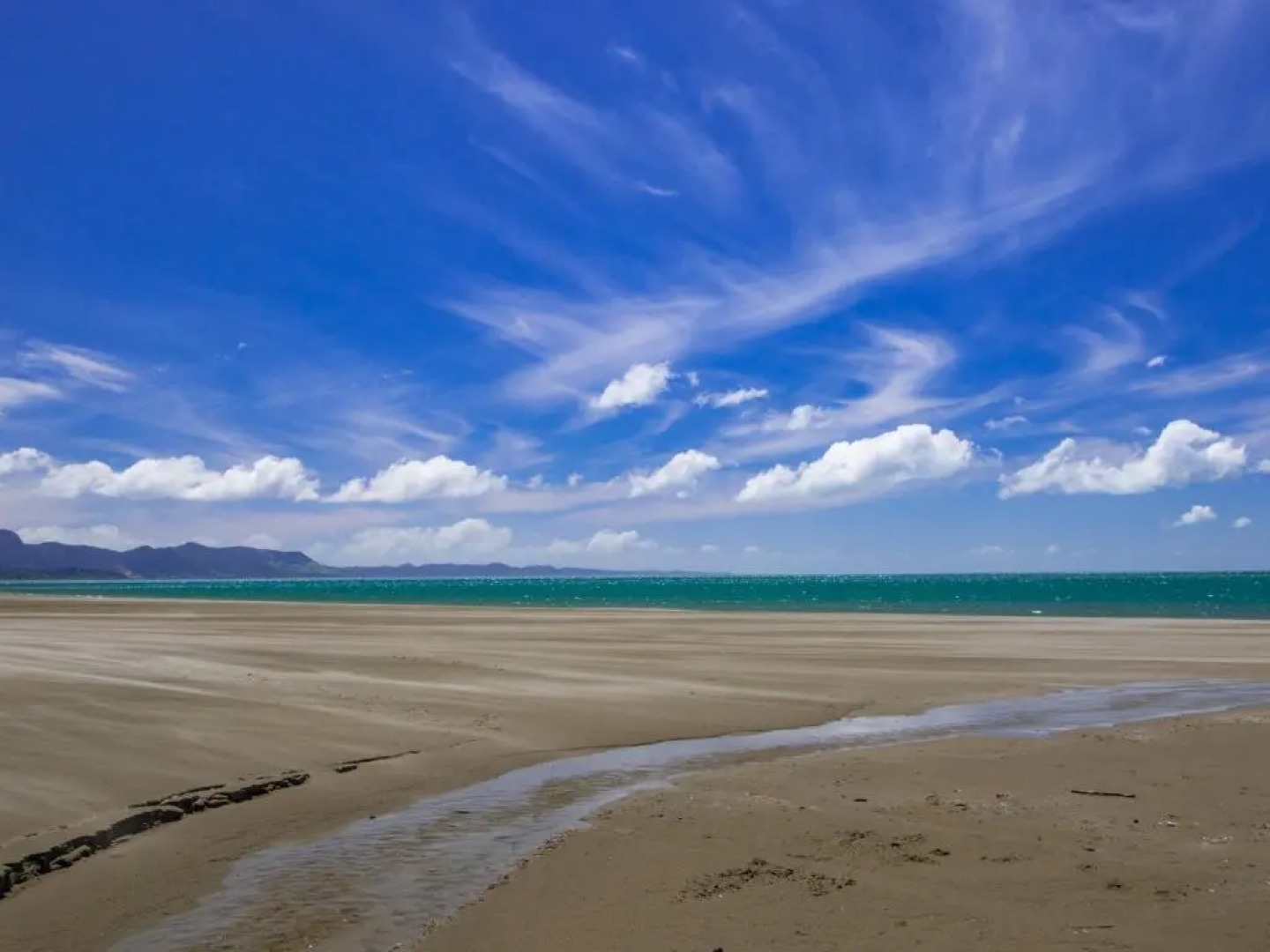 La Casa Al Mare - Golden Bay Beach House