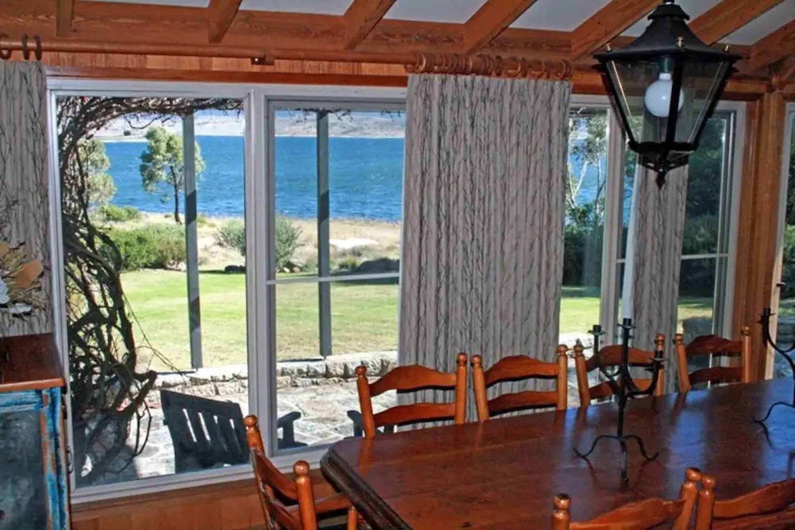 Edzell - Stunning Waterfront Home