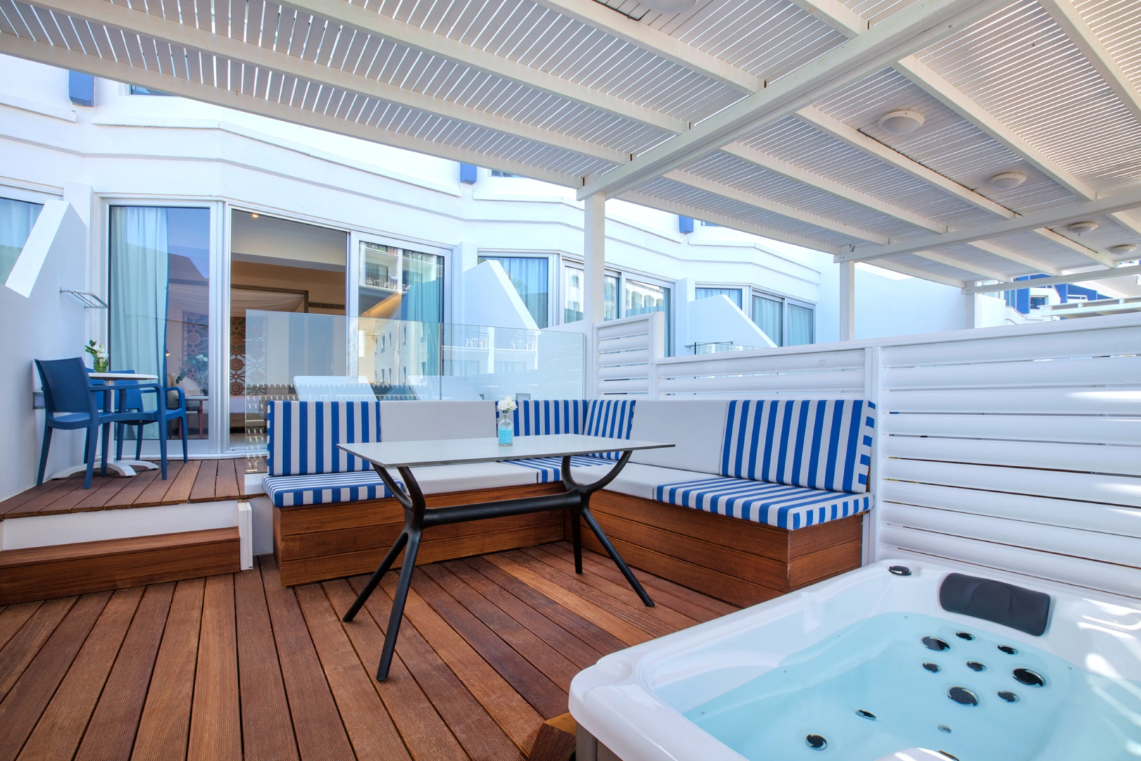 Lordos Beach Hotel & Spa