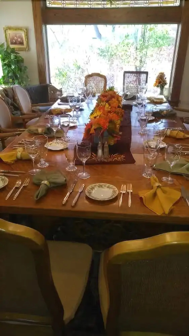 The Rusted Poppy Inn