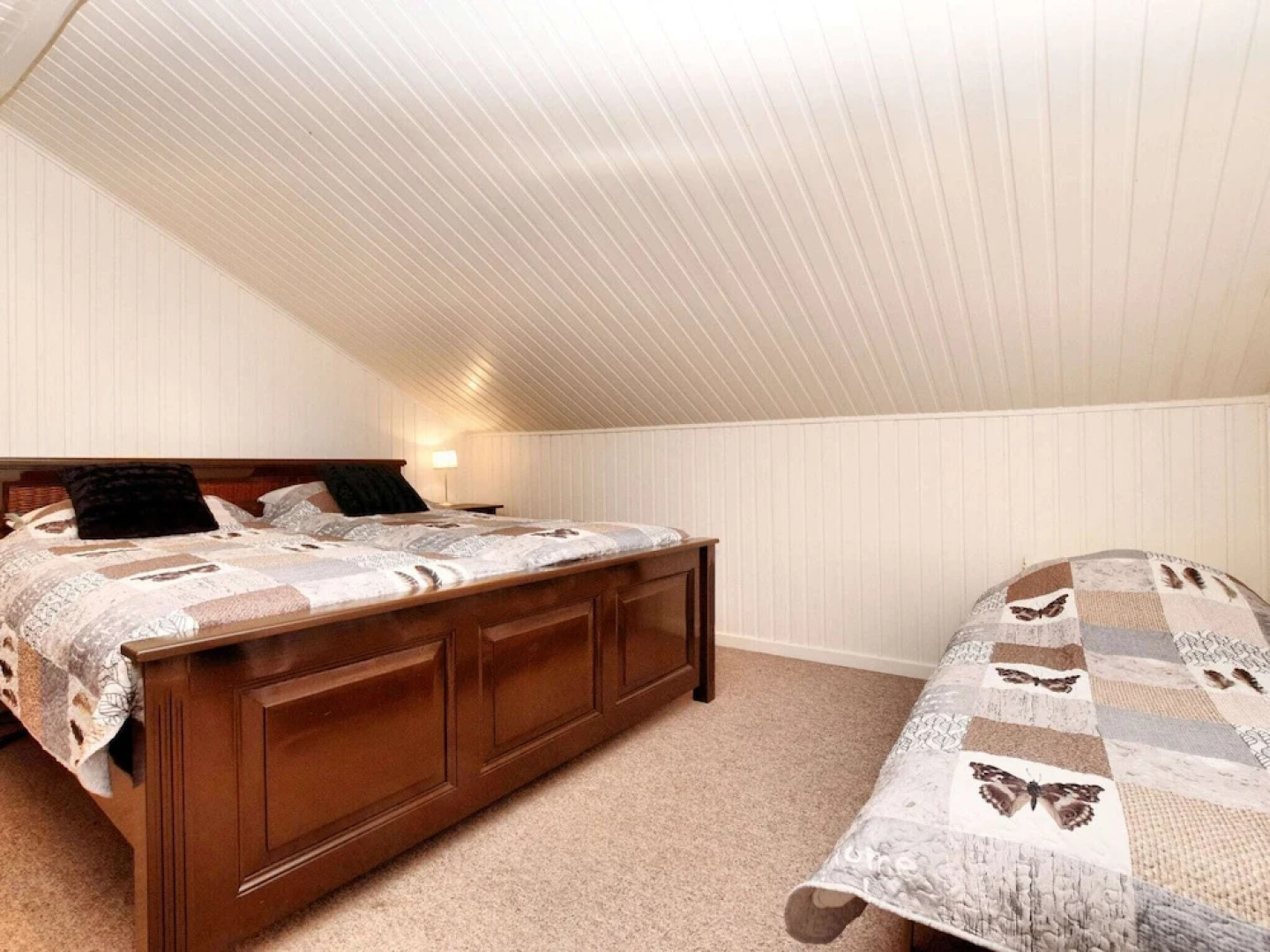 Beautiful, Authentic Villa With Private Pool, Sauna, Pool bar and Large Garden