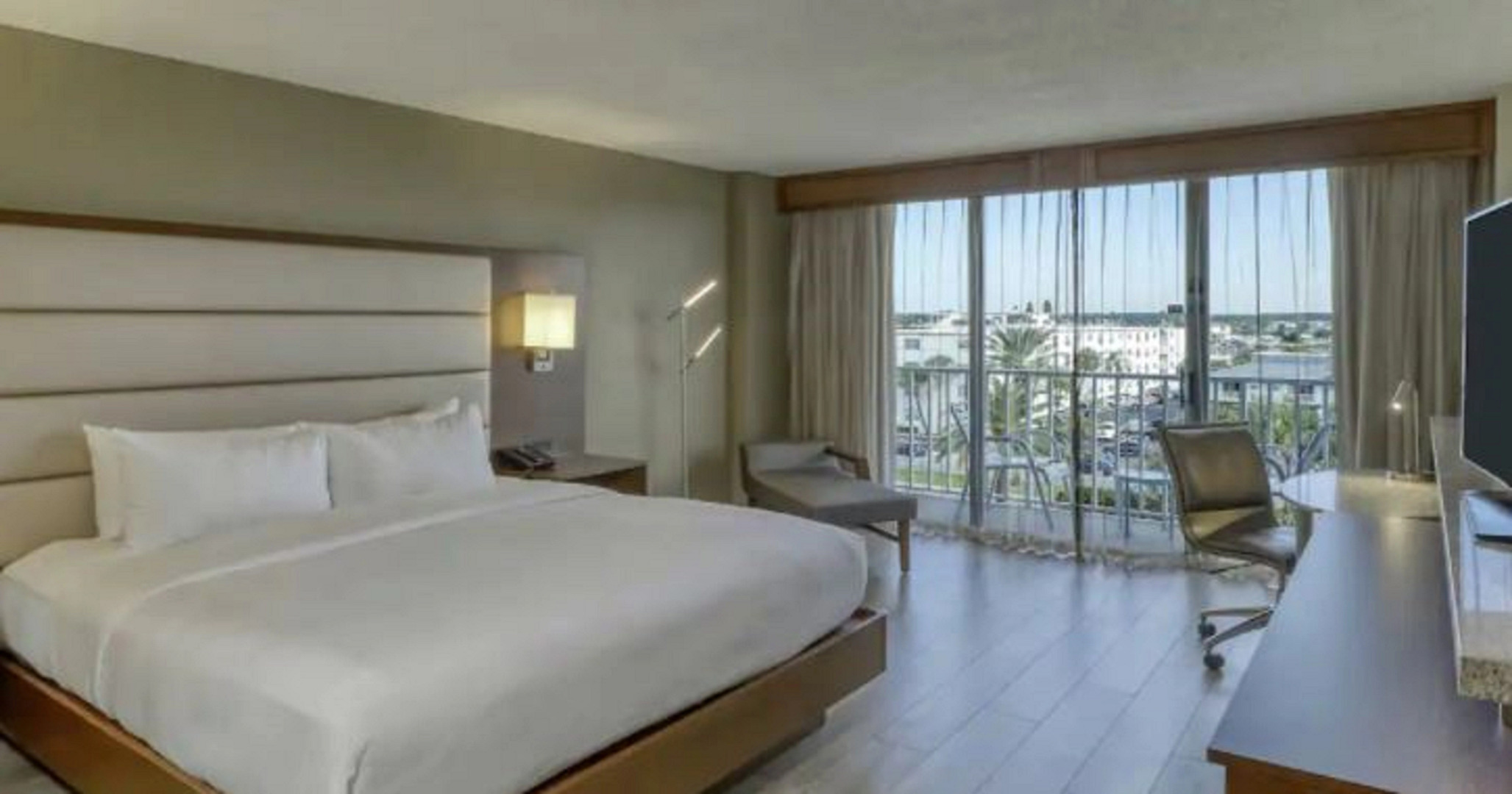 DoubleTree Beach Resort by Hilton Tampa Bay - North Redingto