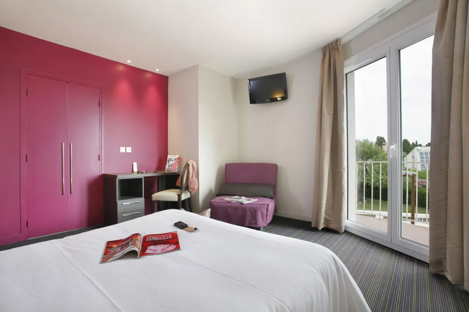 Inter-hotel Le Grillon Dor