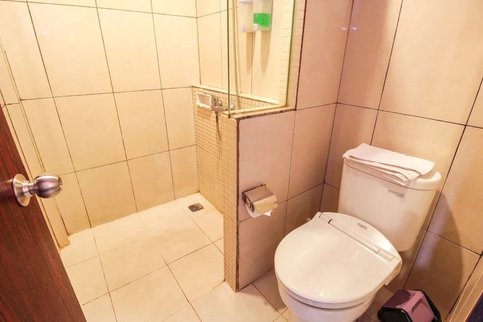 Airy Sentul Raya Jakarta KM 49.5 Bogor