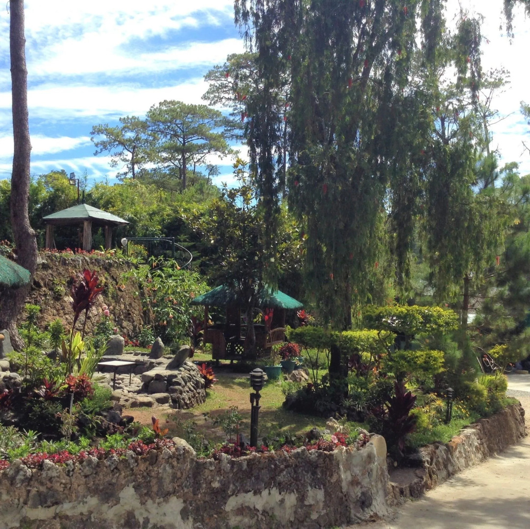 Log Cabin Hotel-Baguio