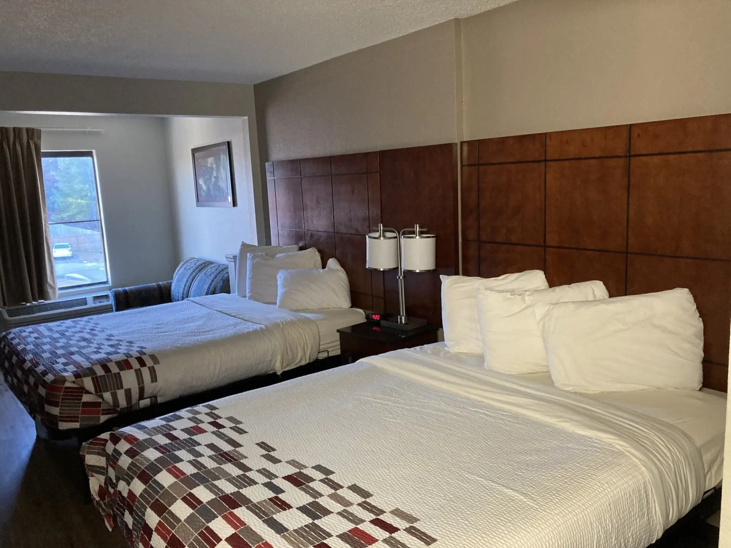 Red Roof Inn & Suites Fayetteville - Fort Bragg
