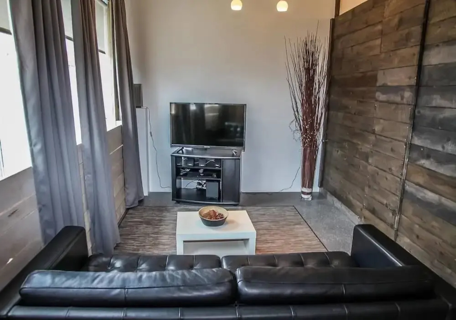Lava Apartment