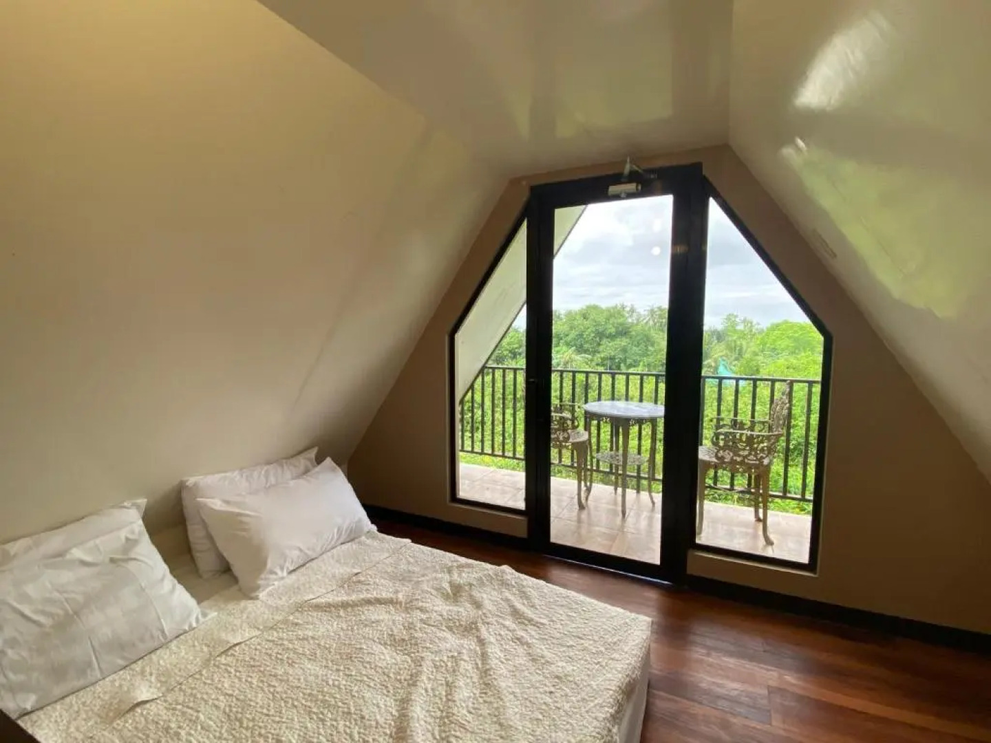 Taal Maranan Farmville Inc by Cocotel