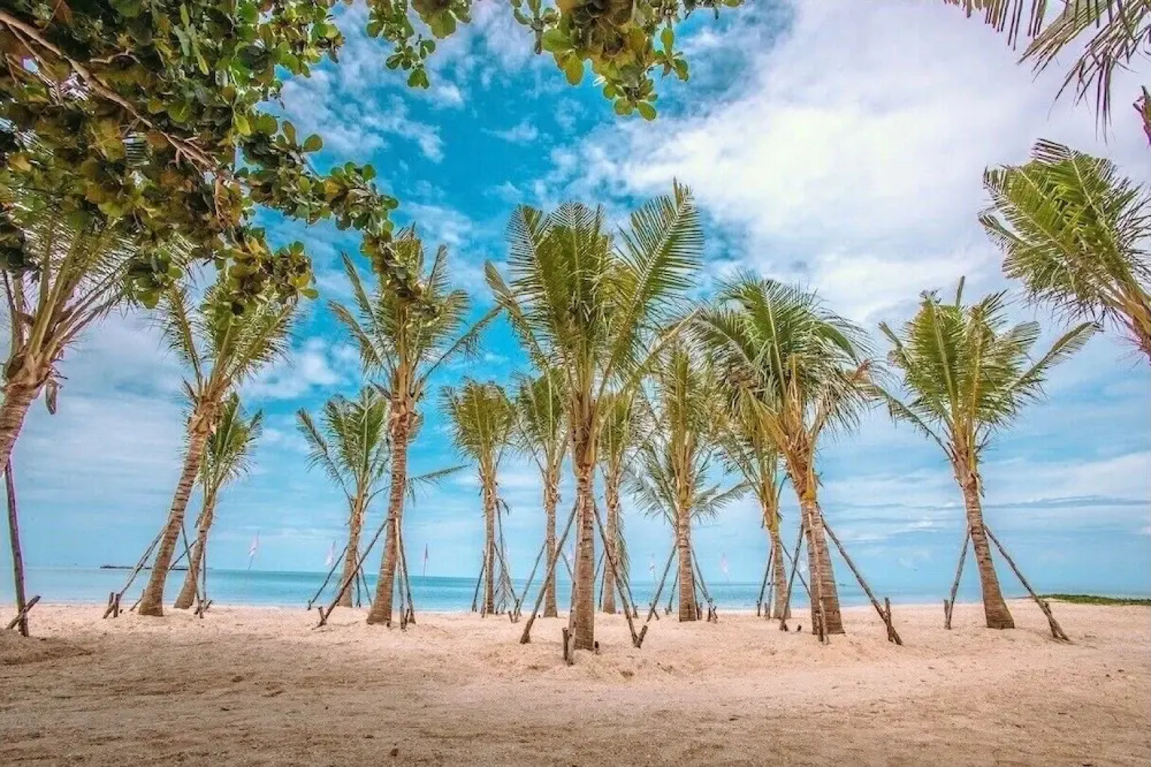 Luxtalay Khanom Hotel