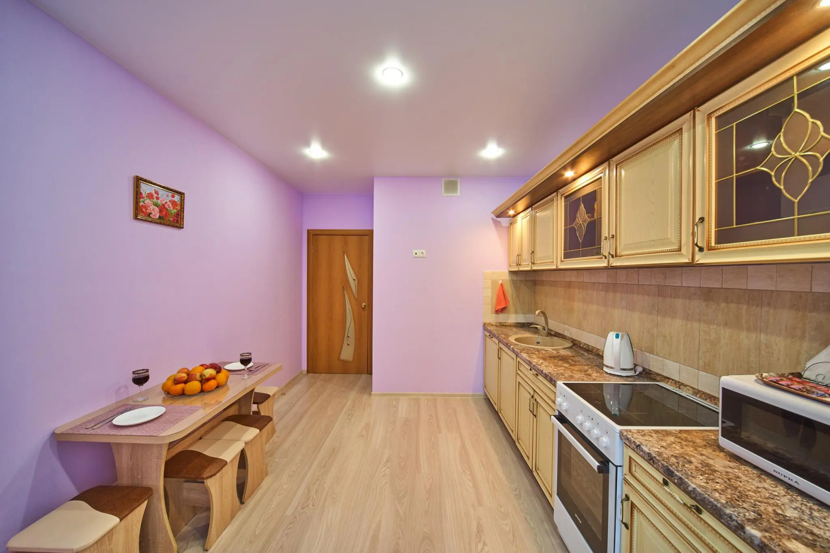 Подмосковный кров на улице Белого