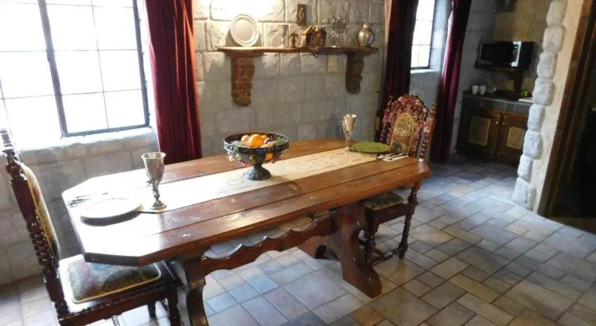 Castle Wood Theme Cottages- COUPLES ONLY