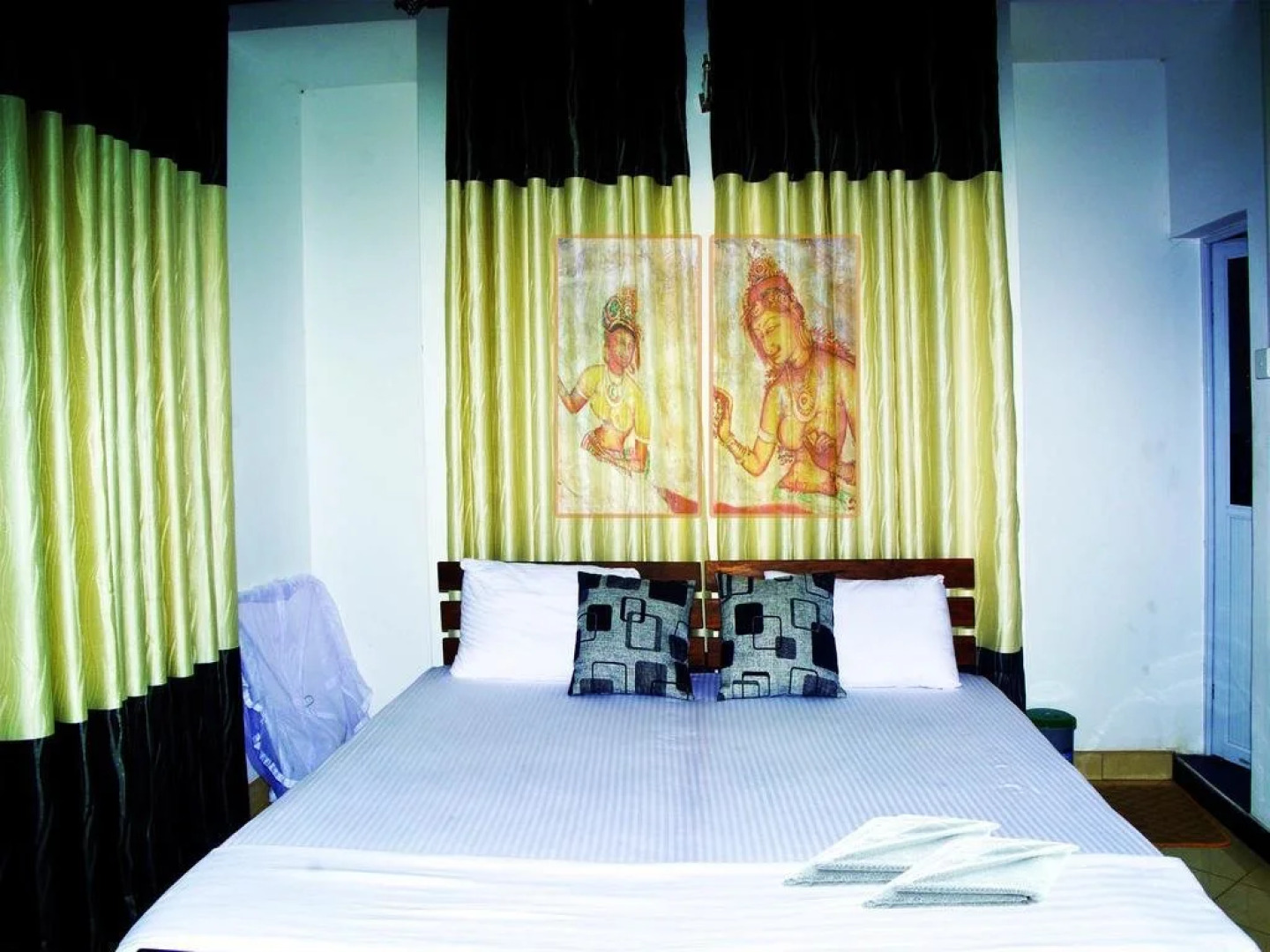 Yoho Hotel Planet Residency