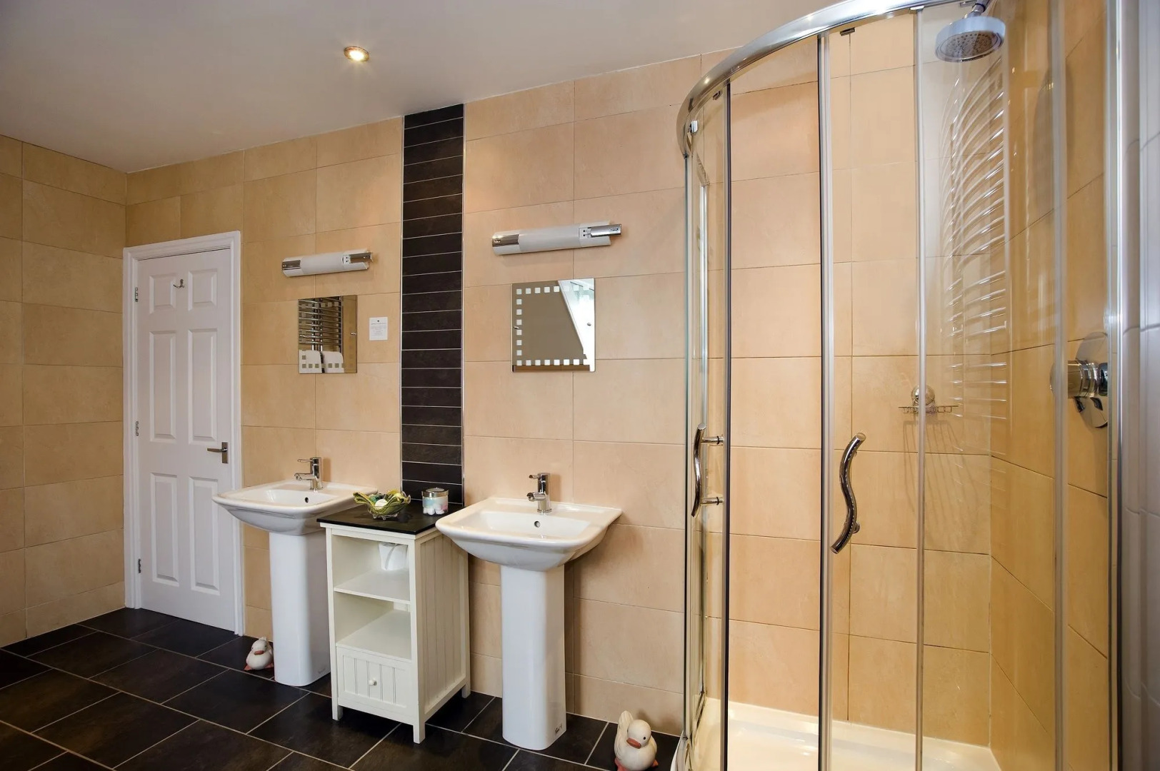 Wheatlands Lodge - Bed & Breakfast