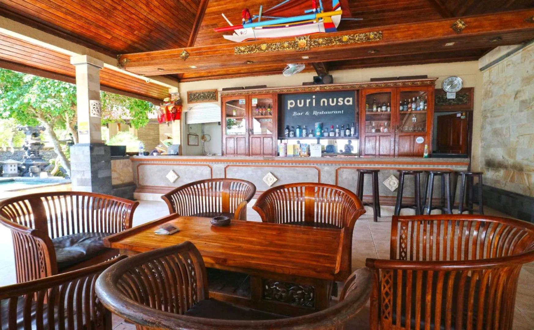 Puri Nusa Beach Hotel