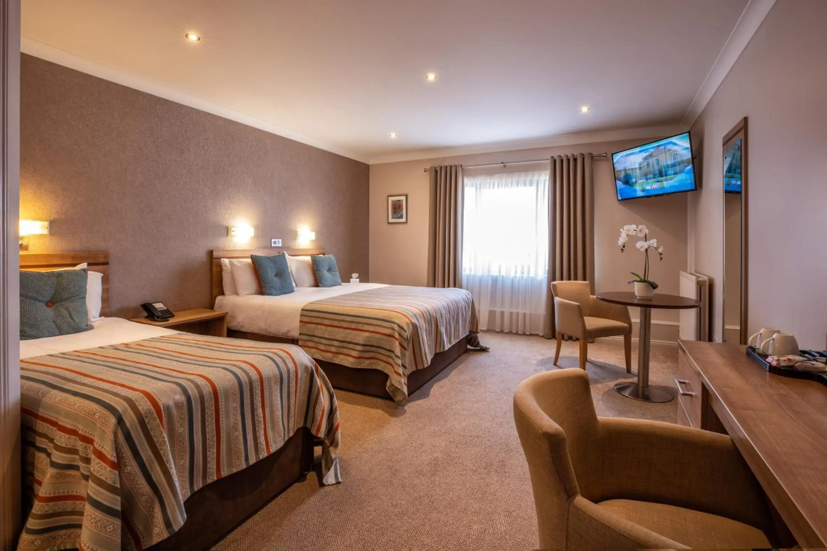 The Lodge Hotel