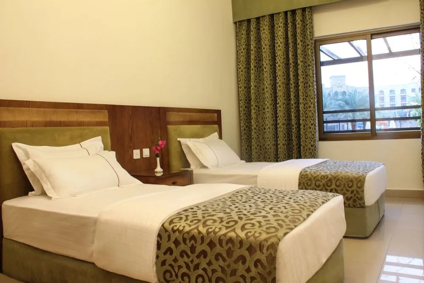 Lagoon Hotel & Resort