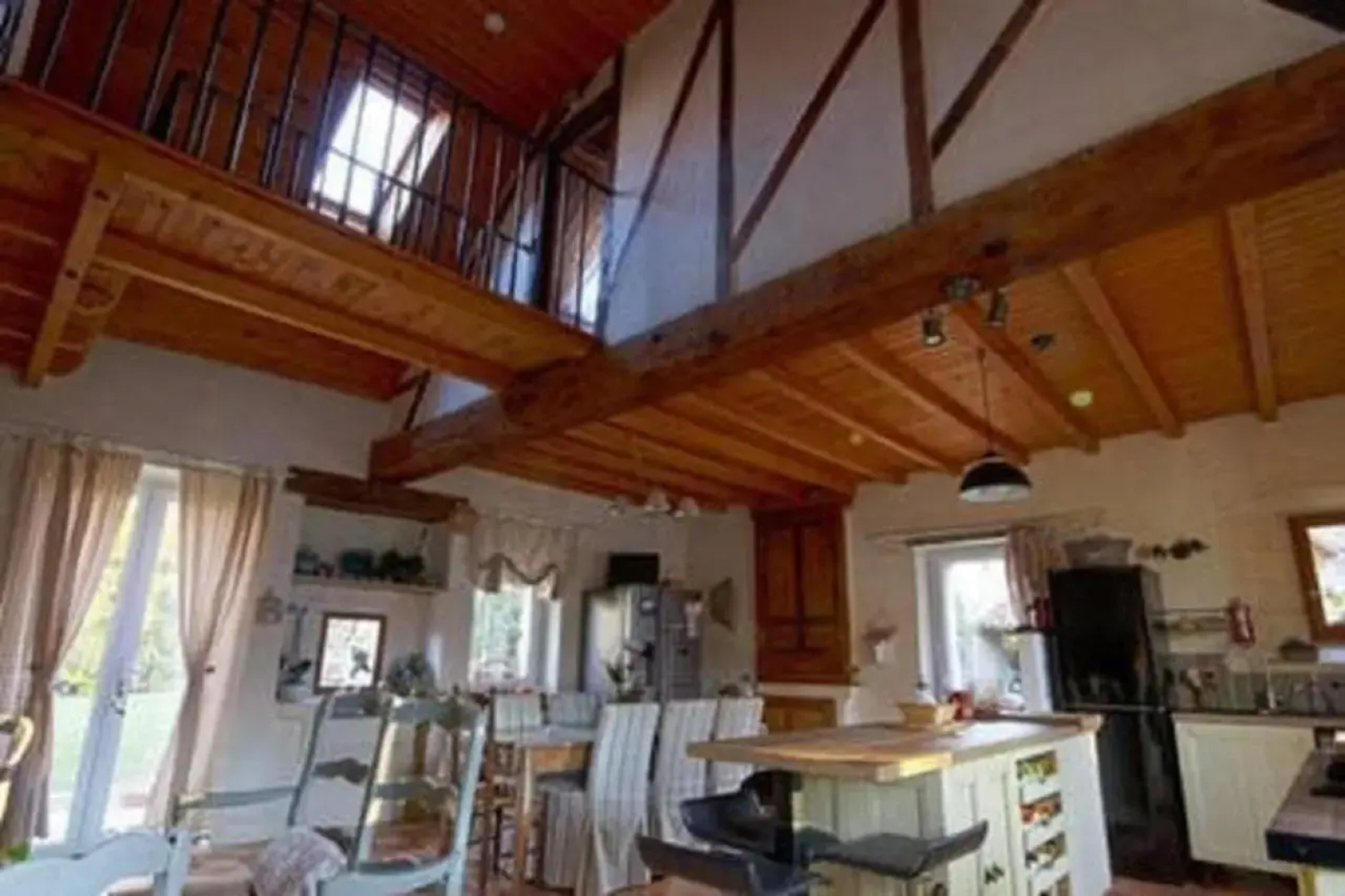 Le Clau Des Cerisiers