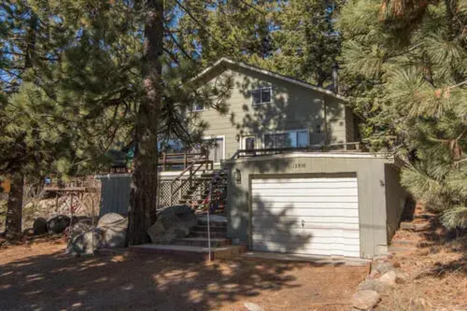 RedAwning Sierra Getaway