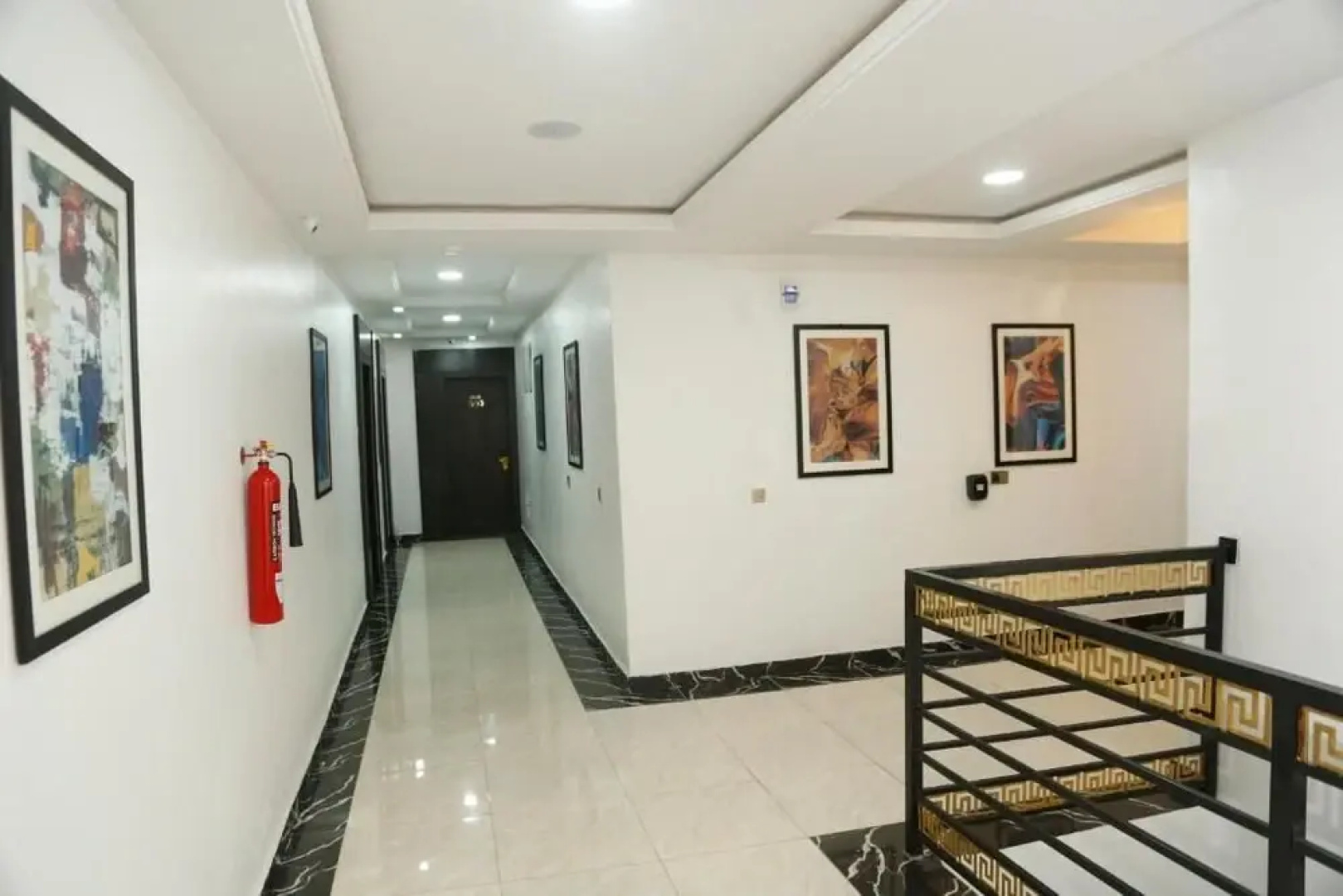 247 Luxury Hotel & Apartment Ajah