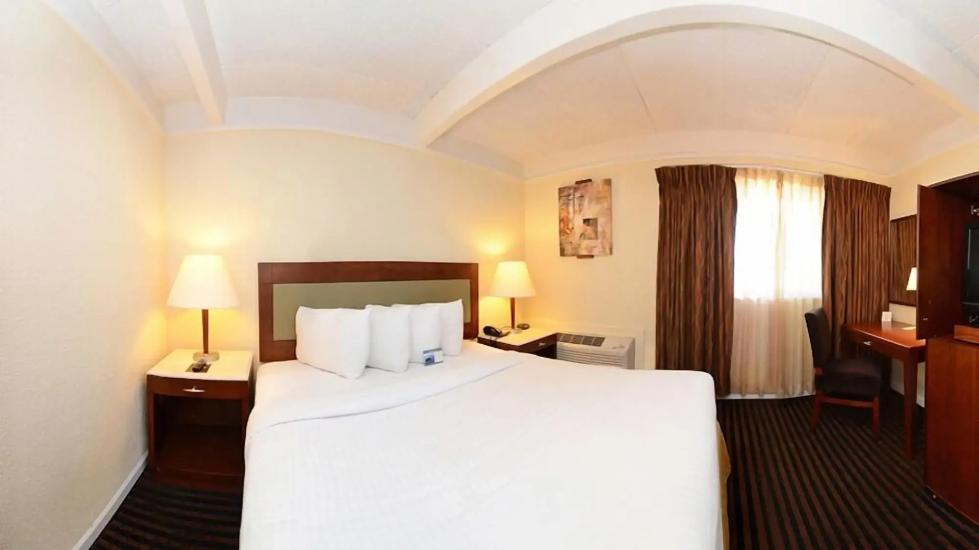 Lexington Inn & Suites NW Chicago Elgin