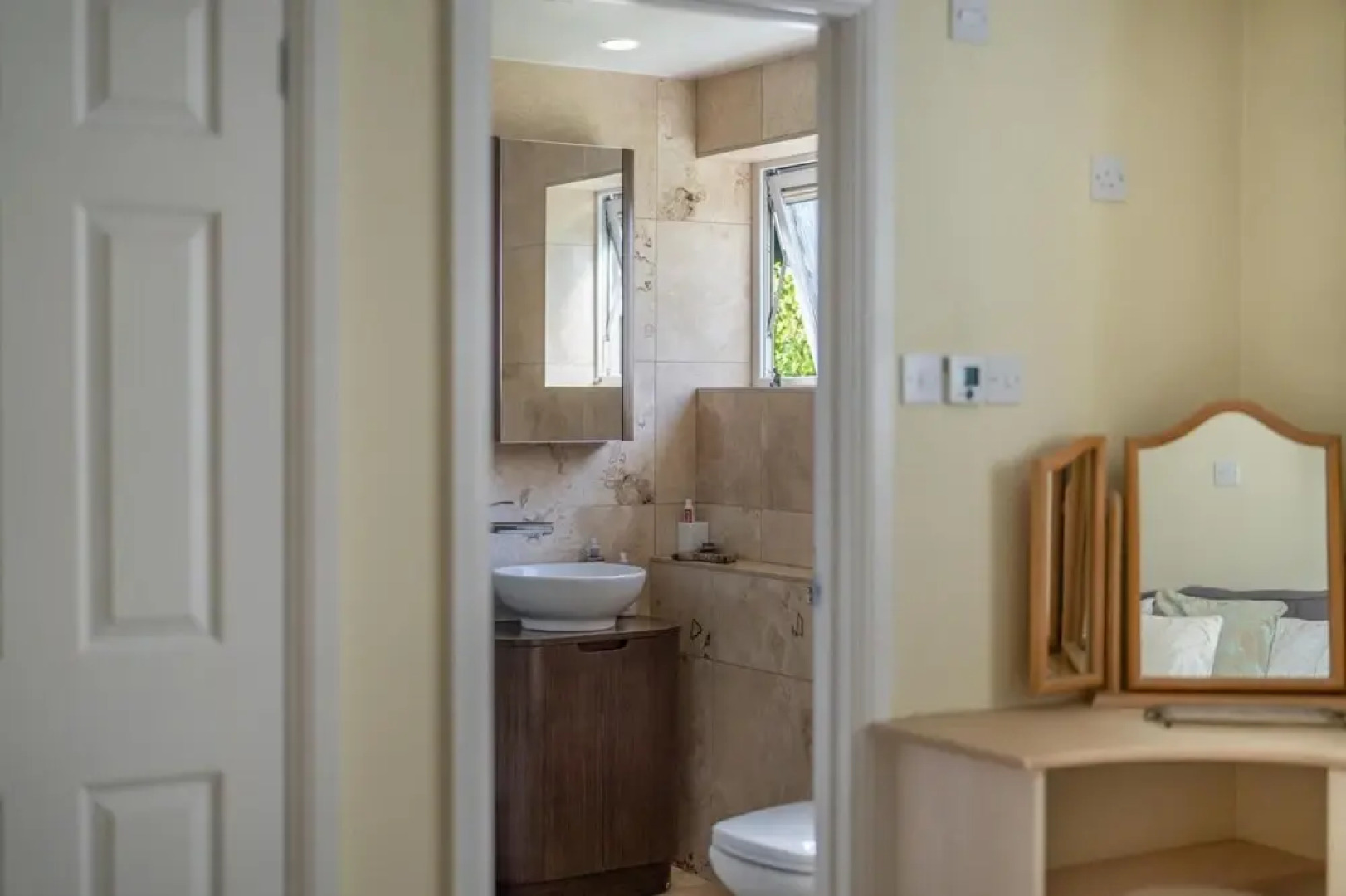 NEW 3BD Flat in the Heart of Bushey