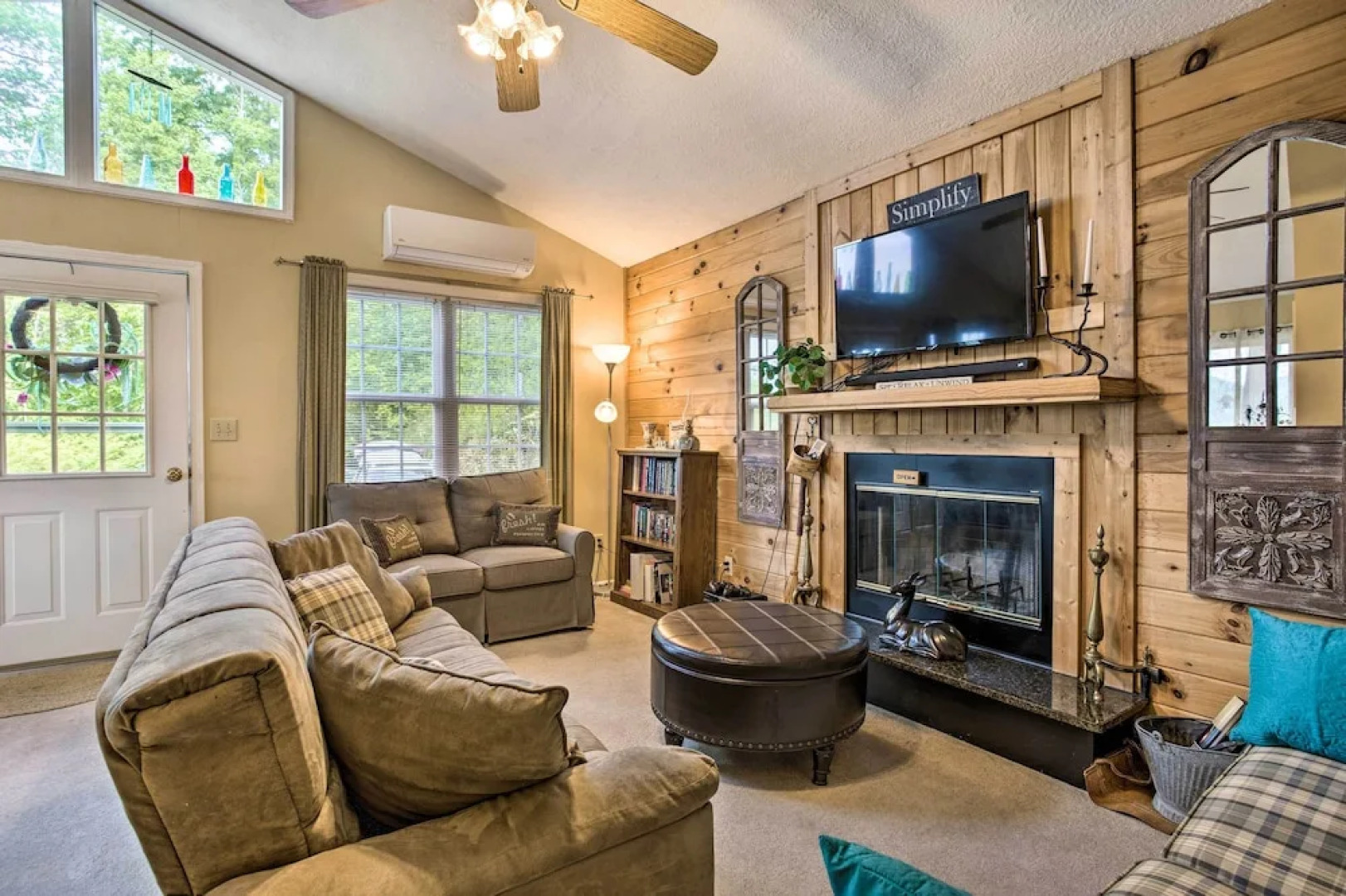 Bring a Pet: Cozy Burnsville Cottage w/ Fire Pit!