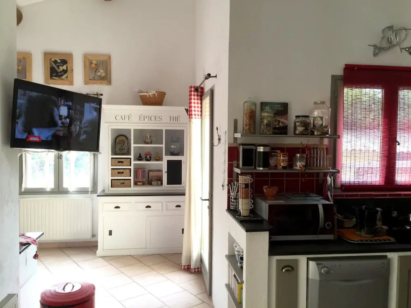 Villa With 4 Bedrooms in Althen-des-paluds, With Private Pool, Enclose