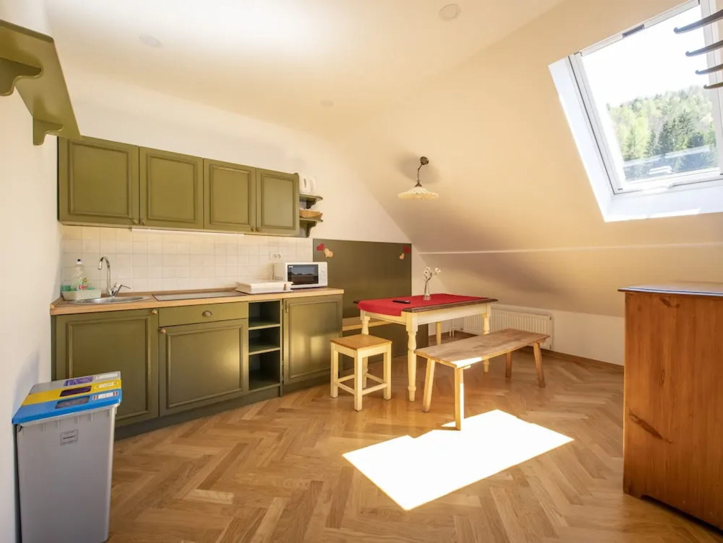 Berghi Hotel and Apartments