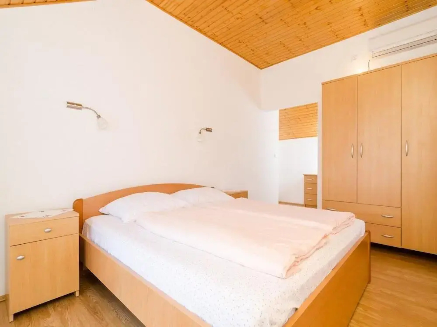 Apartment & Room Maćus