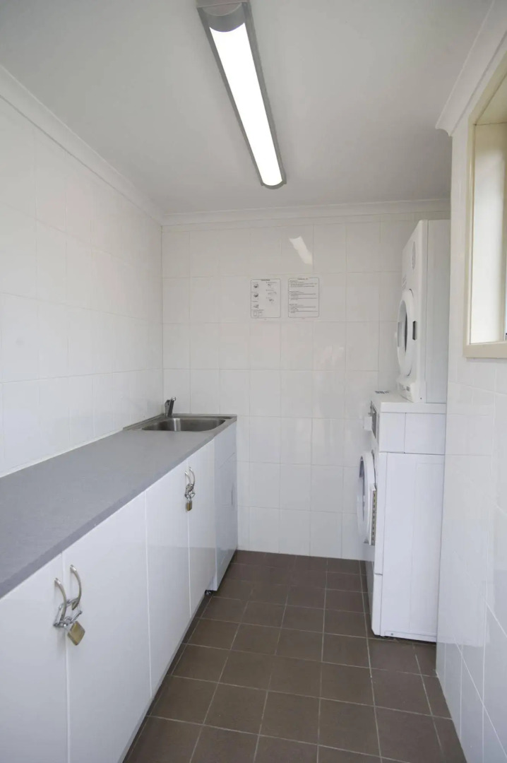 Noah's Mid City Motor Inn