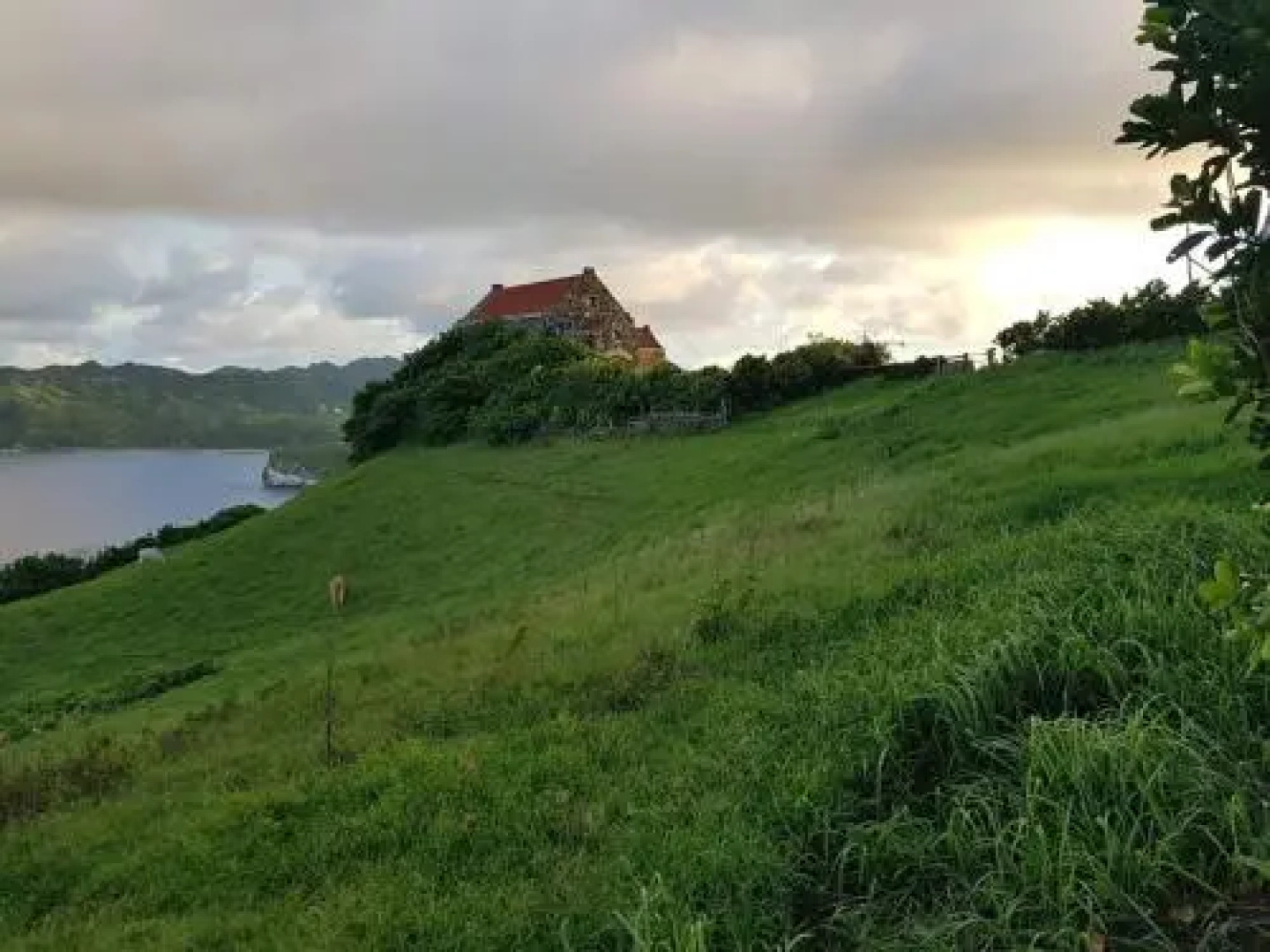 Florabells Iraya Guest House