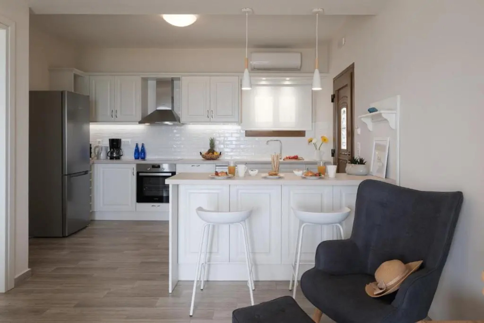 Armikes Beachfront Suites Afionas