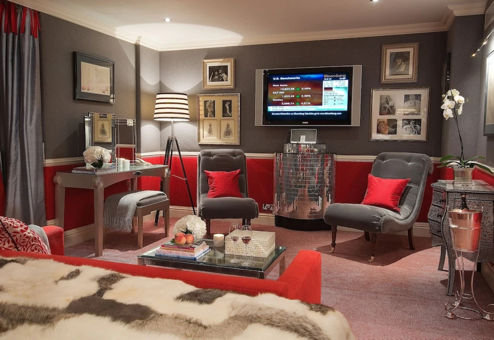 The Milestone Hotel  Apartments