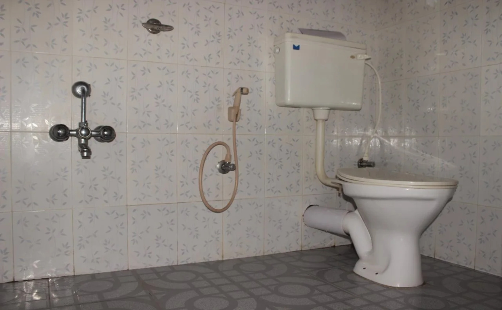 Globe Trotting Holidays Inn