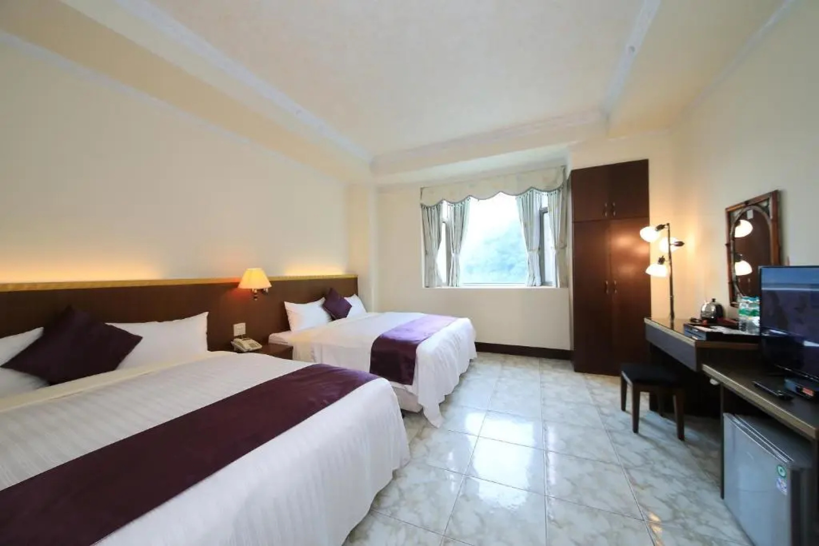 Yotai Spring Guest House