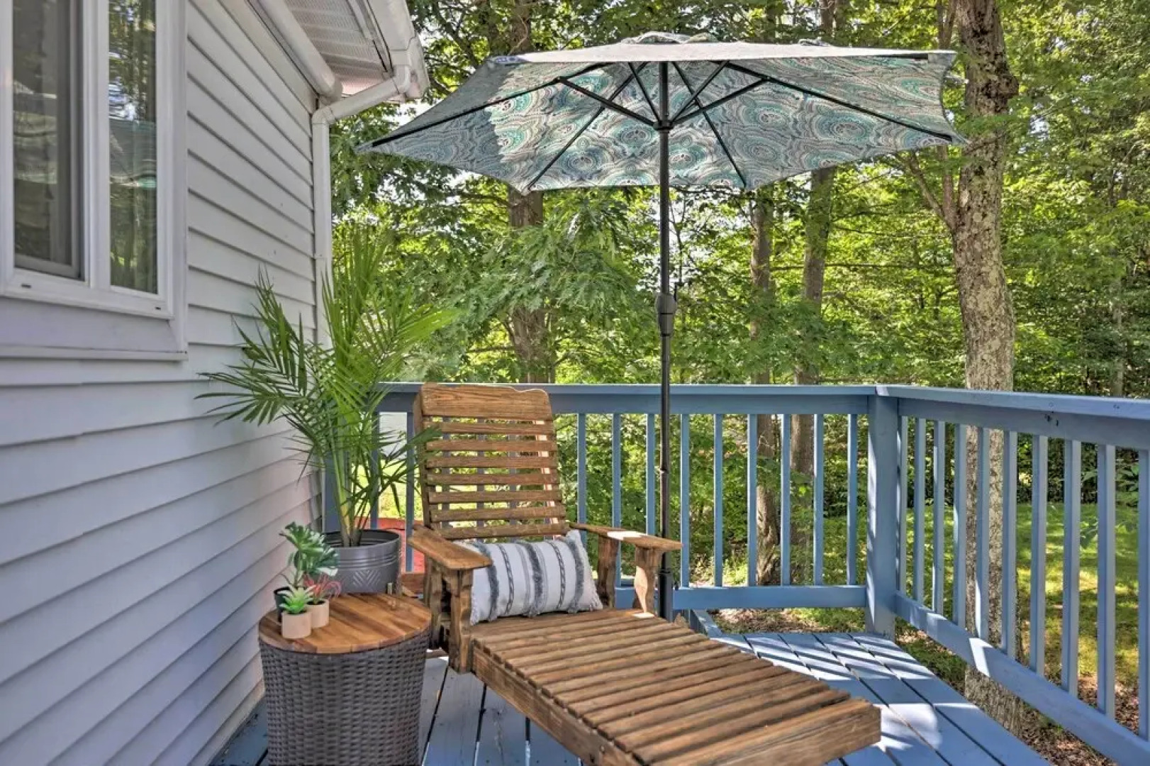 Tobyhanna Home w/ Hot Tub, Fire Pit, Deck + Grill!