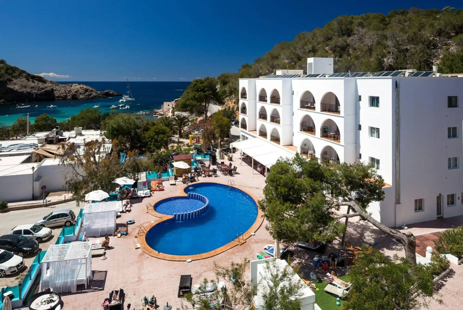 Aparthotel Puerto Cala Vadella