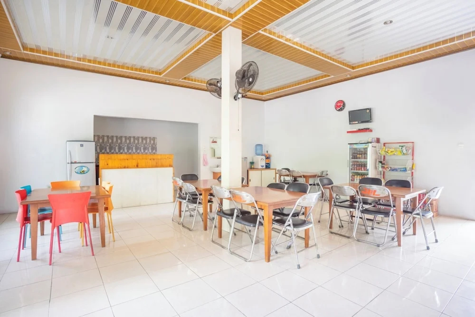 SPOT ON 2974 Penginapan Roma 88