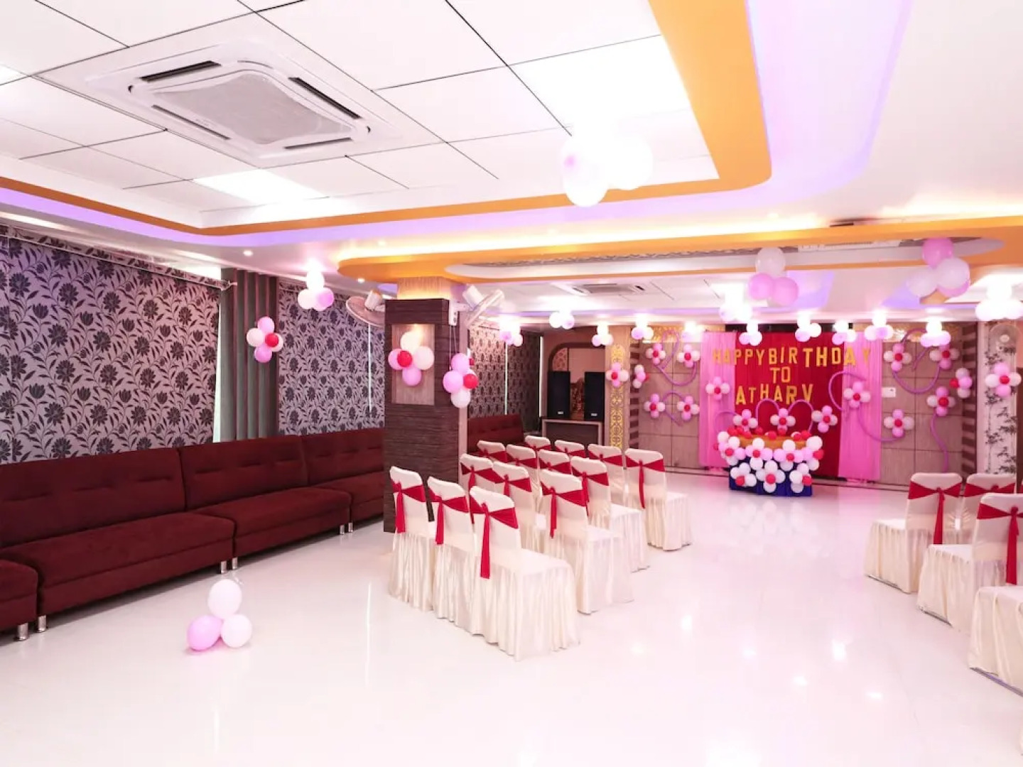 Capital O 16590 Hotel Sapphire Inn