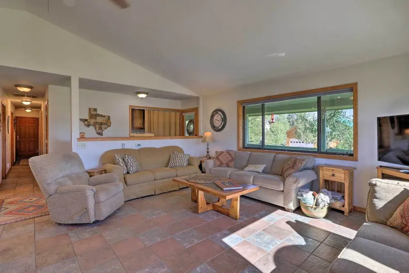 Ski, Soak & Explore! Spacious Pagosa Springs Home