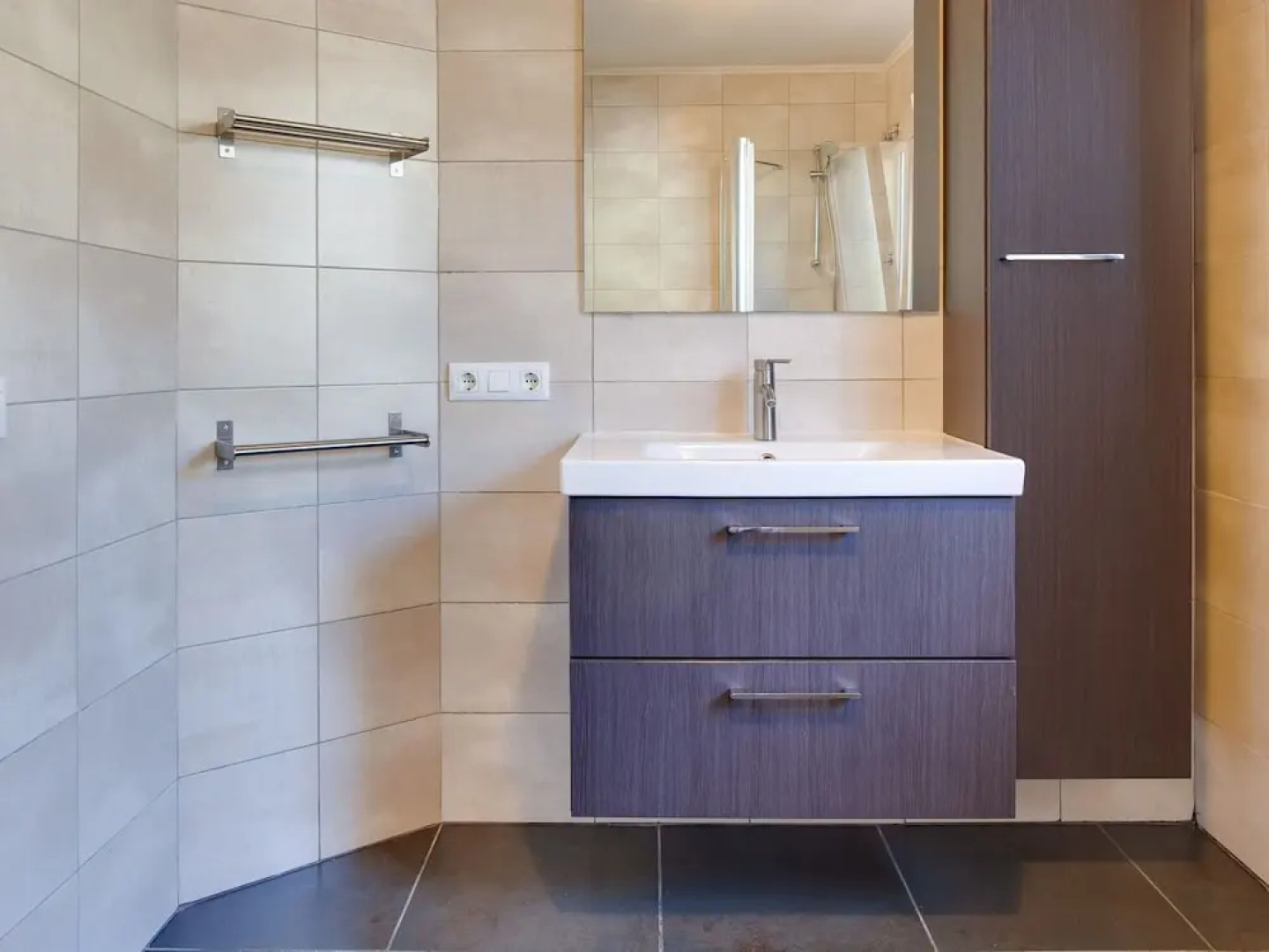 Quaint Holiday Home in Vilacolum With Swimming Pool