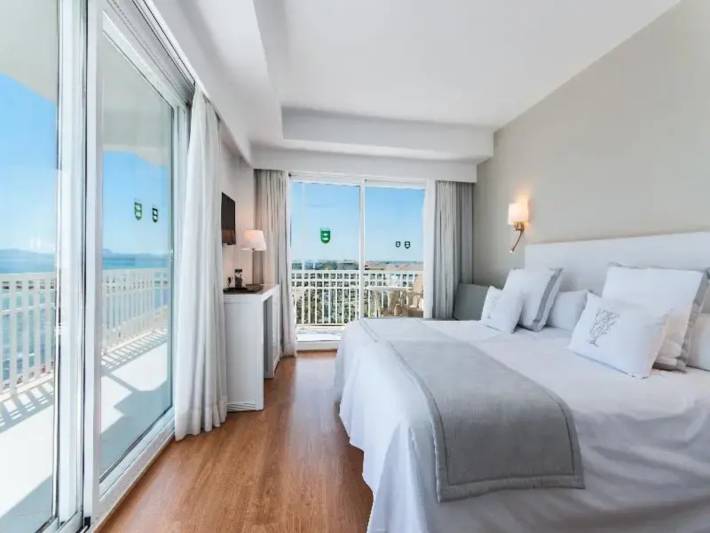 Playa Esperanza Suites