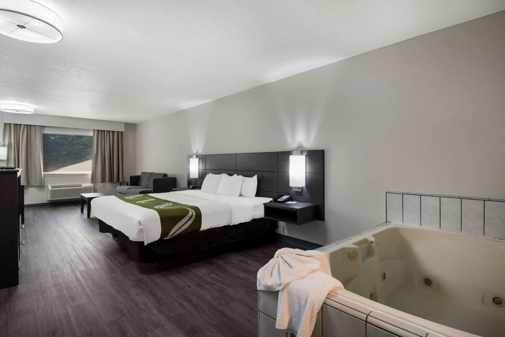 Quality Inn & Suites Wilsonville OR