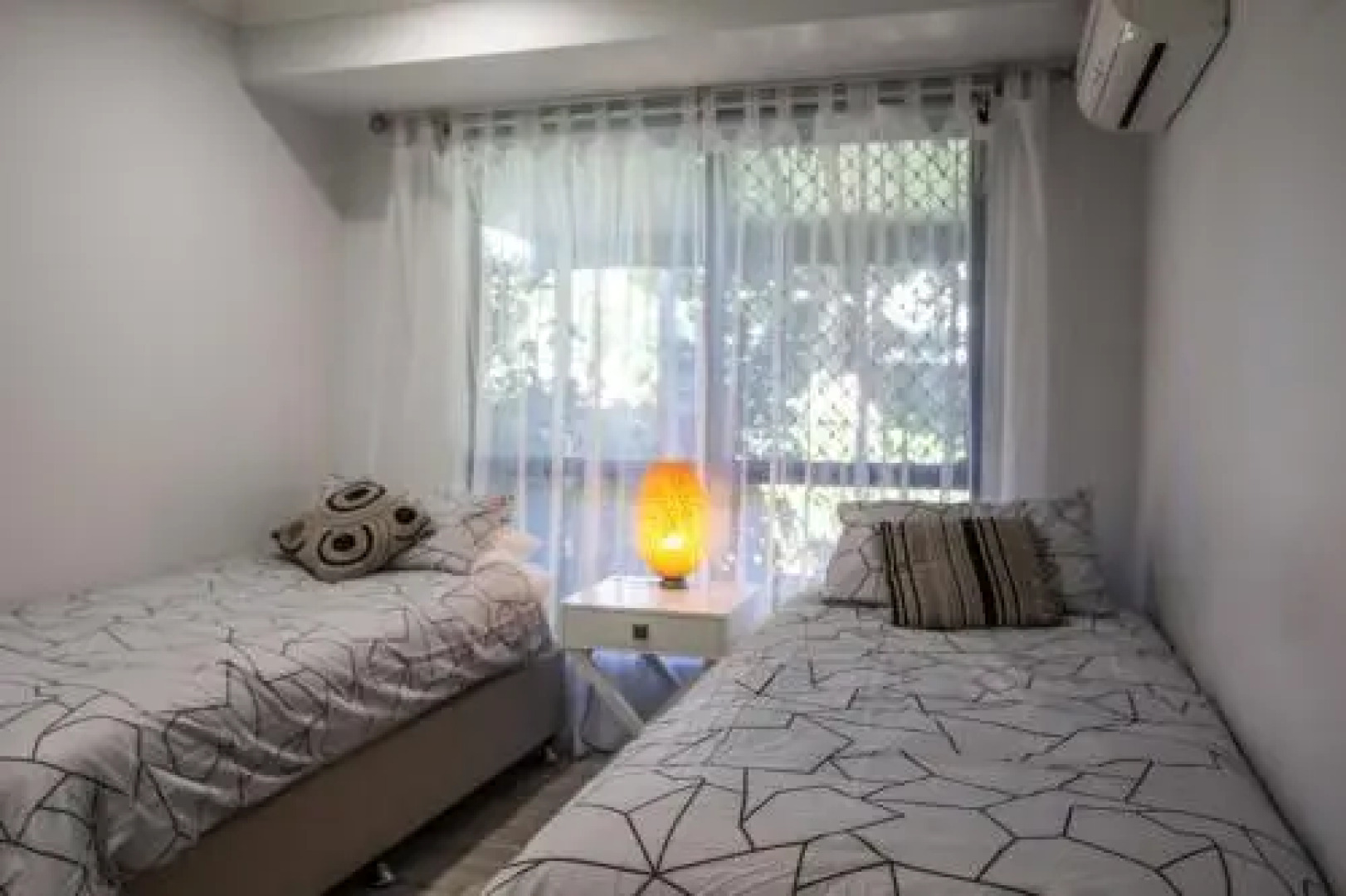 Wellington Parade 1/15a, Shelly Beach, Caloundra