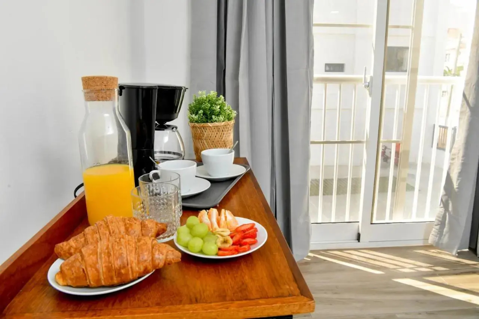 Yara Beach Apartahotel